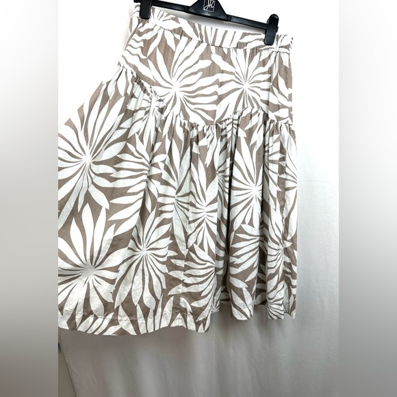 Trina Turk Out of Office Pally Skirt Size Large - Picture 8 of 9